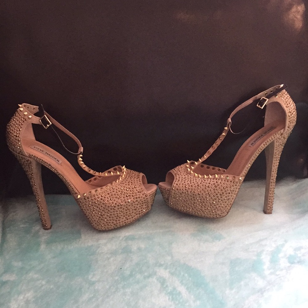 Steve Madden 👠 Open toe pump